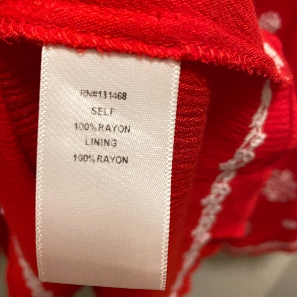 Vici Red & White Roses & More Embroidered Blouse Size Small New With Tag - Picture 12 of 12